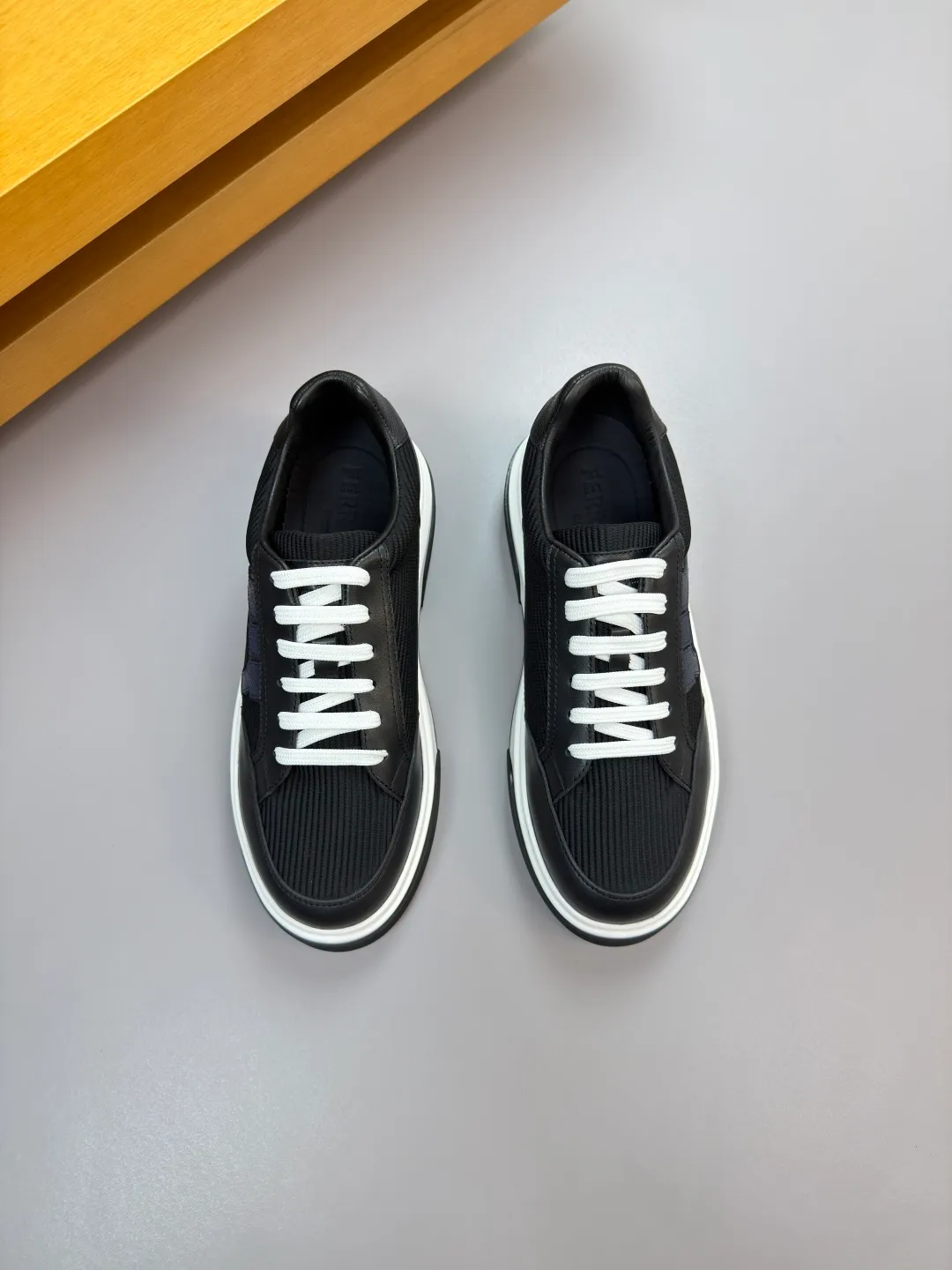 Men's men's shoes 💰420 [New style] 🏃‍♂️🏃‍♂️[ Ferragamo] Ferragamo - High-end quality original order·Casual sports shoes - Upper: 🔝Nappa calfskin, suede calfskin, shoe body. Sewing brand totem, tongue air pressure brand logo - Inner: water-dyed cowhide - Outsole: ultra-light TPU foam rubber; molded outsole -Ultra-high quality control and fine workmanship: outstanding (high-end, extravagance, grade) -Size: 38-45 (46, can be customized)